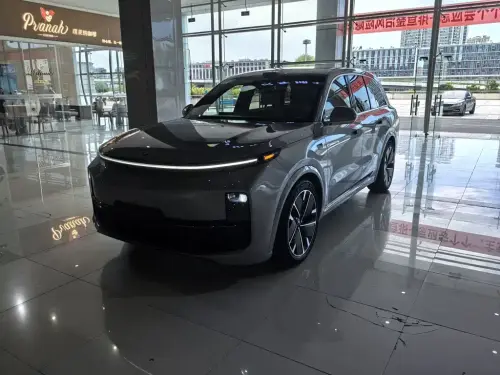 Li Auto L8, 2025