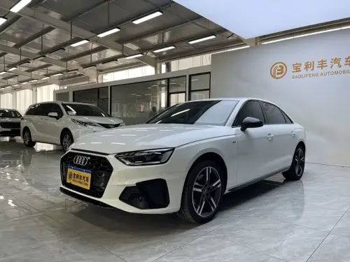 Audi A4, 2022
