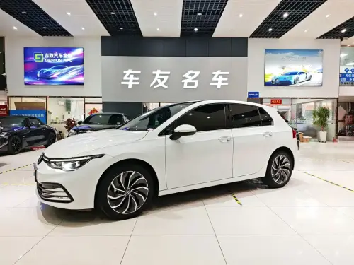Volkswagen Golf, 2023