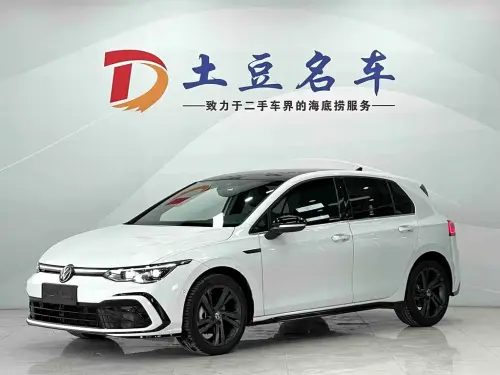 Volkswagen Golf, 2022