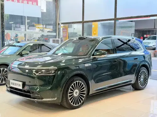 AITO M8, 2025