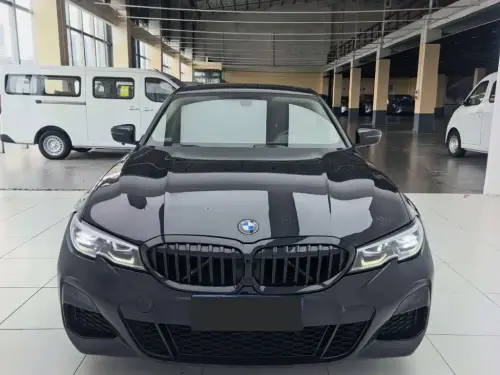 BMW 3-Series, 2021