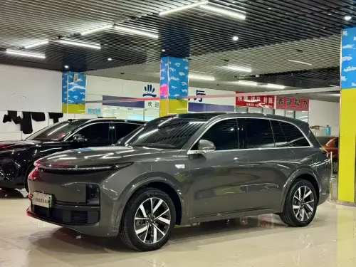 Li Auto L8, 2022
