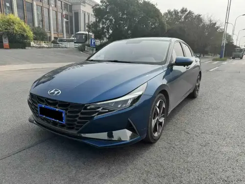 Hyundai Elantra, 2022