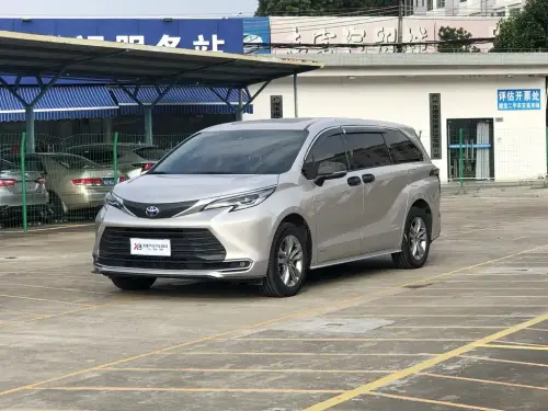 Toyota Sienna, 2023