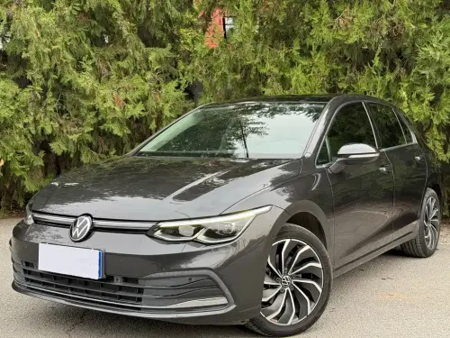 Volkswagen Golf, 2022