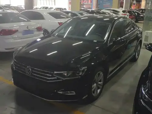 Volkswagen Magotan, 2025