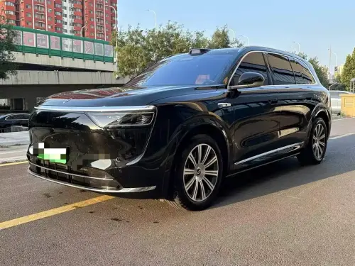AITO M8, 2025