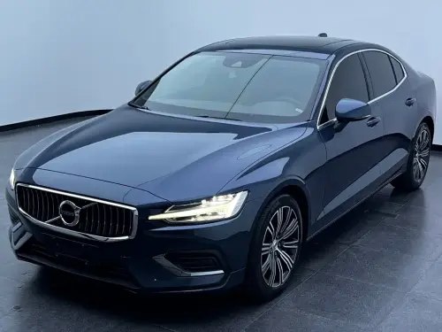 Volvo S60, 2022