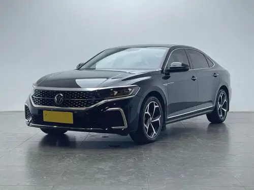 Volkswagen Passat, 2023