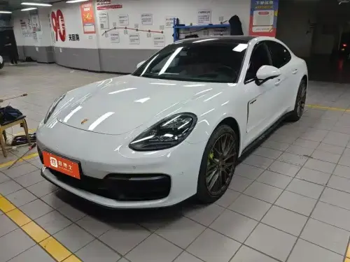 Porsche Panamera, 2024