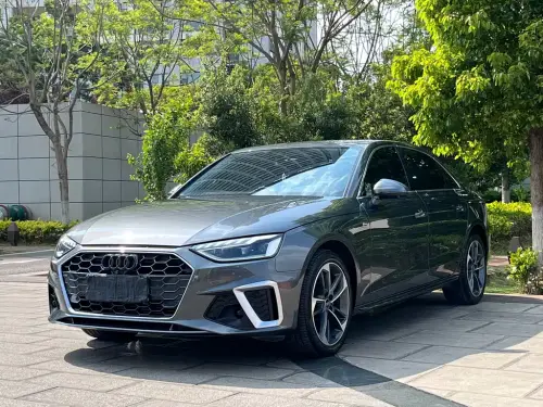 Audi A4, 2022
