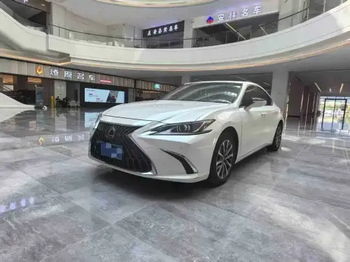 Lexus ES, 2023