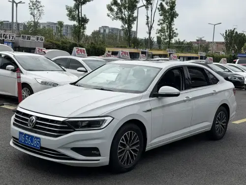 Volkswagen Sagitar, 2021