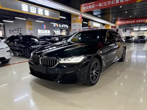 BMW 5-Series, 2023