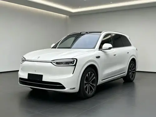 AITO M7, 2025