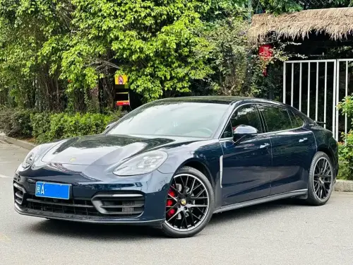 Porsche Panamera, 2022