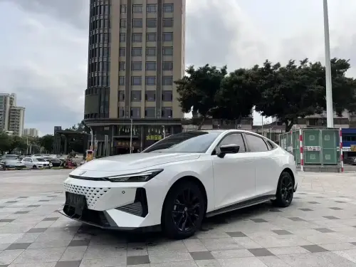 Changan UNI-V, 2025