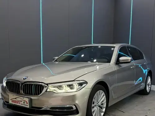 BMW 5-Series, 2020