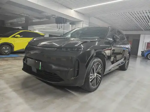 Lynk & Co 08, 2024