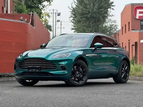 Aston Martin DBX, 2022