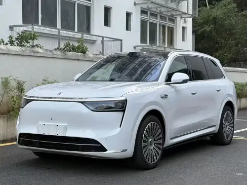 AITO M8, 2025