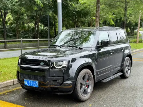 Land Rover Defender, 2023