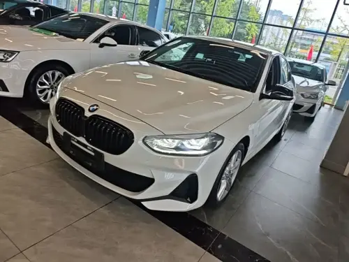 BMW 1-Series, 2022