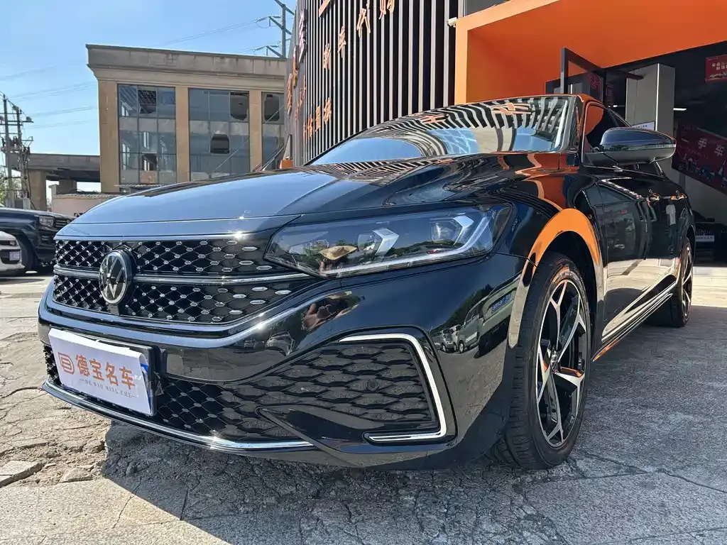 Volkswagen Passat, 2024