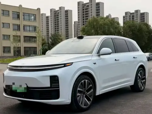 Li Auto L7, 2025