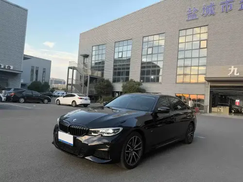 BMW 3-Series, 2022