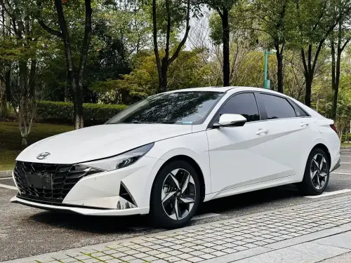 Hyundai Elantra, 2023