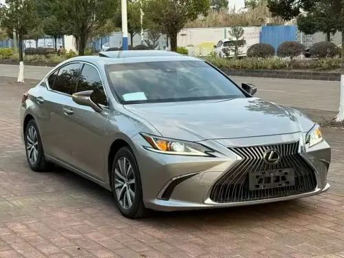 Lexus ES, 2020