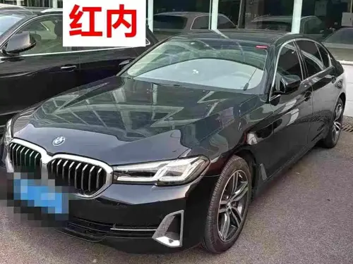 BMW 5-Series, 2022