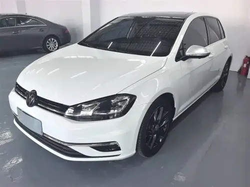 Volkswagen Golf, 2020