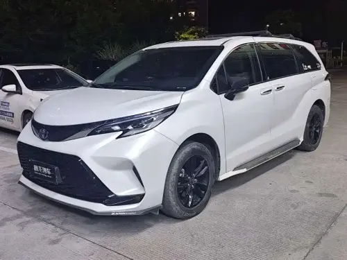 Toyota Sienna, 2024