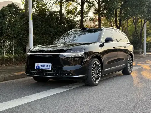 AITO M9, 2025