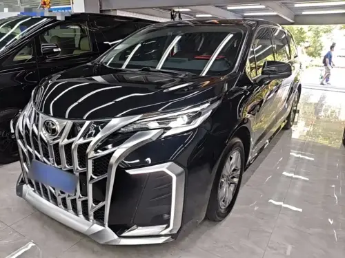 Toyota Sienna, 2025