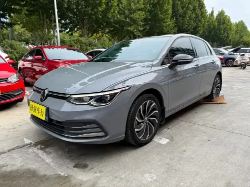Volkswagen Golf, 2022