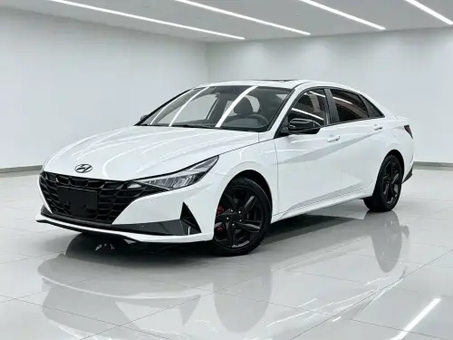 Hyundai Elantra, 2023