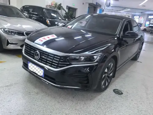 Volkswagen Passat, 2022
