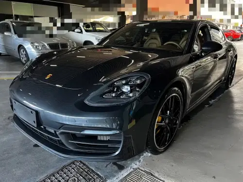 Porsche Panamera, 2022