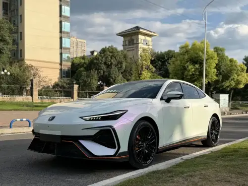 Changan UNI-V, 2025