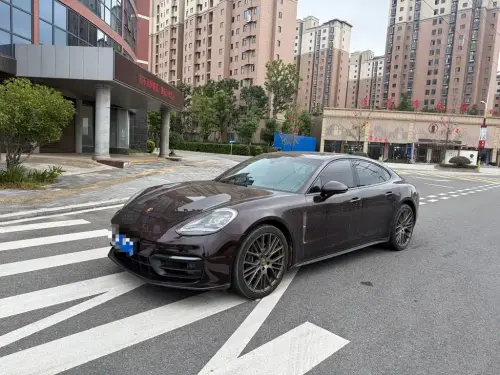 Porsche Panamera, 2023