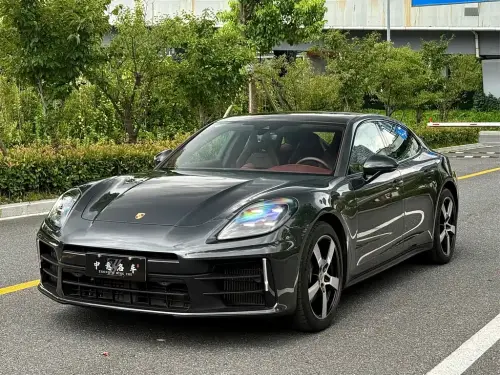 Porsche Panamera, 2025