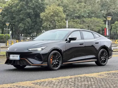 Changan UNI-V, 2025