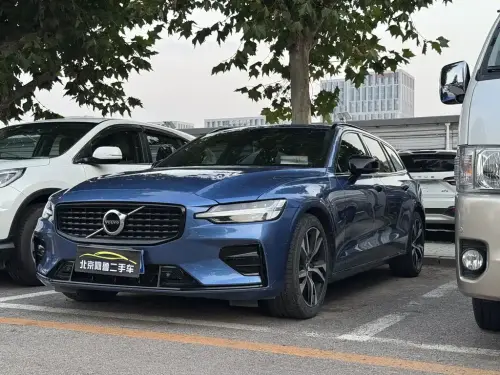 Volvo V60, 2021