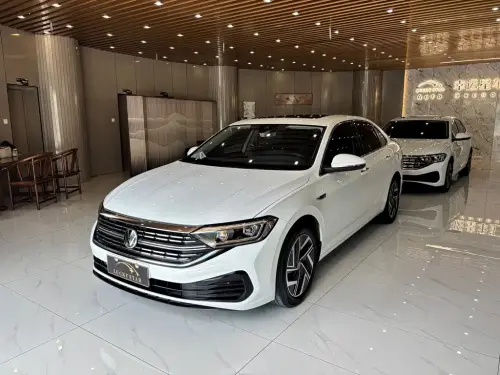 Volkswagen Sagitar, 2023