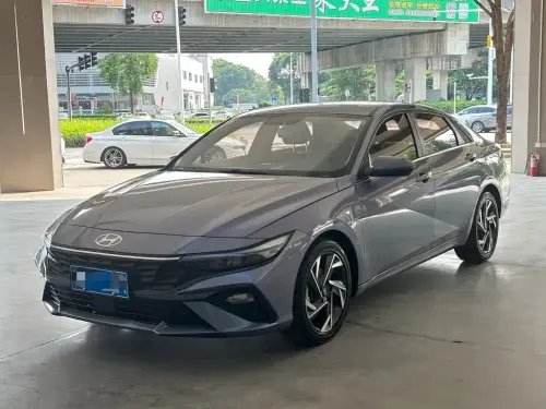 Hyundai Elantra, 2023