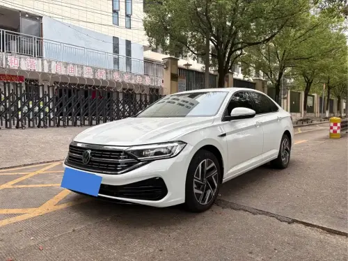 Volkswagen Sagitar, 2025